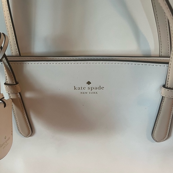 NWOT - Kate Spade summer tote. Never used perfect condition! - Picture 2 of 4